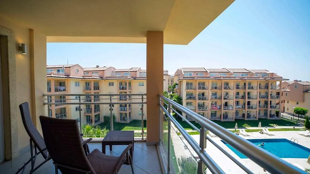 Wy Residences Kusadasi アイドゥン ホテル